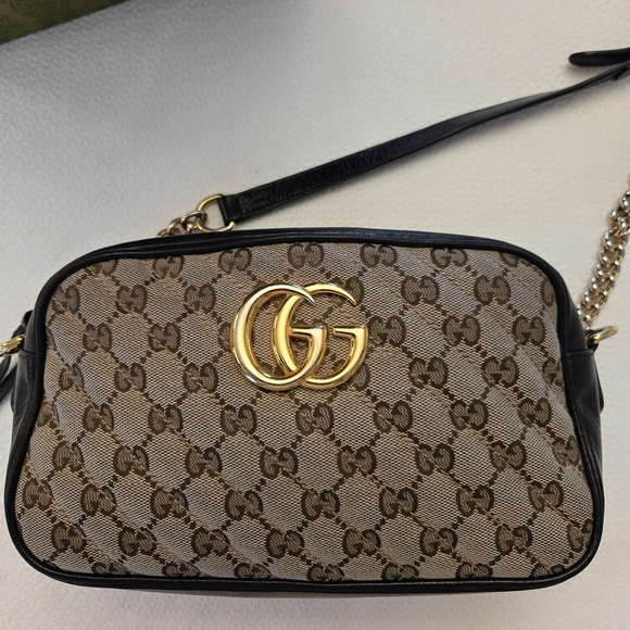 Gucci Marmont Beige and Black Crossbody Bag with Gold Logo - Picture 3 of 14
